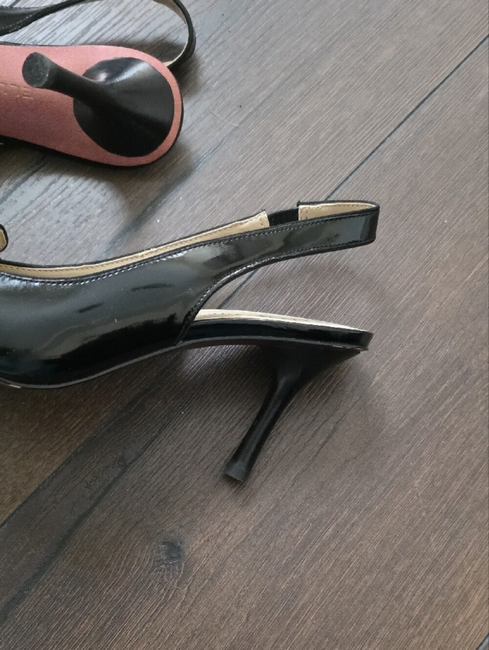 Ellen Tracy Black Patent‎ Slingback Pointed Pumps with Gold Studs - Picture 6 of 7